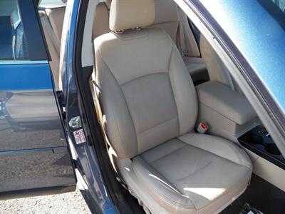 2016 Subaru Outback 3.6R Limited  AWD - Photo 12 - Mishawaka, IN 46545