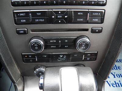 2011 Ford Mustang V6 Premium  Convertable - Photo 26 - Mishawaka, IN 46545
