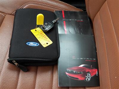 2011 Ford Mustang V6 Premium  Convertable - Photo 37 - Mishawaka, IN 46545