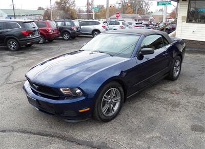 2011 Ford Mustang V6 Premium  Convertable - Photo 9 - Mishawaka, IN 46545