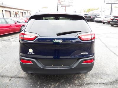 2015 Jeep Cherokee Latitude  4x4 - Photo 3 - Mishawaka, IN 46545
