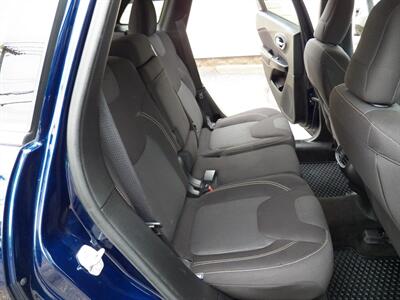 2015 Jeep Cherokee Latitude  4x4 - Photo 11 - Mishawaka, IN 46545