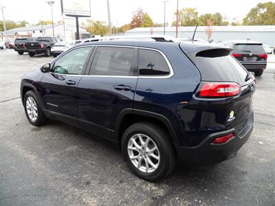 2015 Jeep Cherokee Latitude  4x4 - Photo 4 - Mishawaka, IN 46545