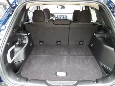 2015 Jeep Cherokee Latitude  4x4 - Photo 10 - Mishawaka, IN 46545