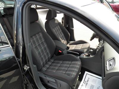 2013 Volkswagen GTI   - Photo 13 - Mishawaka, IN 46545