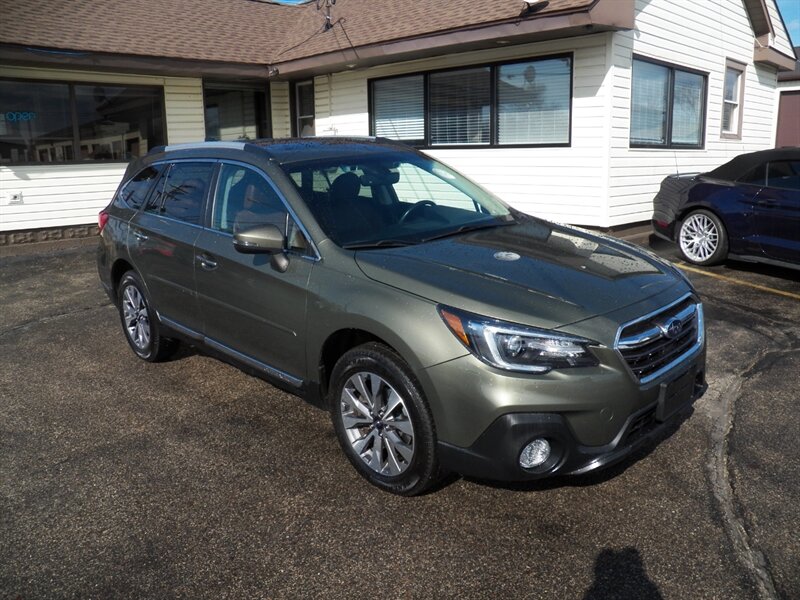 2019 Subaru Outback 3.6R Touring  AWD