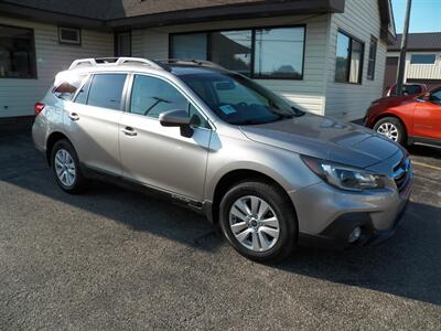 2018 Subaru Outback 2.5i Premium  AWD - Photo 1 - Mishawaka, IN 46545