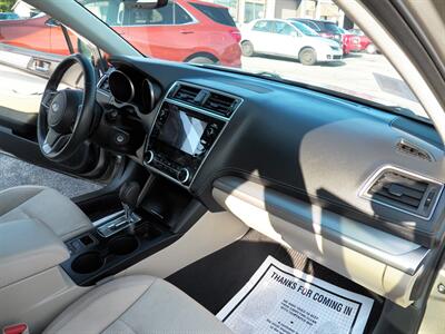 2018 Subaru Outback 2.5i Premium  AWD - Photo 18 - Mishawaka, IN 46545