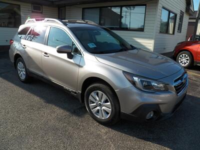 2018 Subaru Outback 2.5i Premium  AWD - Photo 8 - Mishawaka, IN 46545