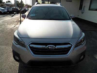 2018 Subaru Outback 2.5i Premium  AWD - Photo 6 - Mishawaka, IN 46545
