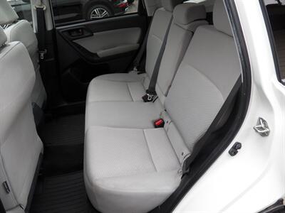 2016 Subaru Forester 2.5i Premium  AWD - Photo 10 - Mishawaka, IN 46545