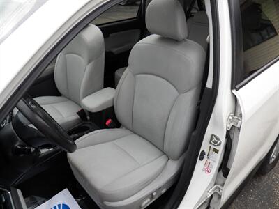 2016 Subaru Forester 2.5i Premium  AWD - Photo 8 - Mishawaka, IN 46545