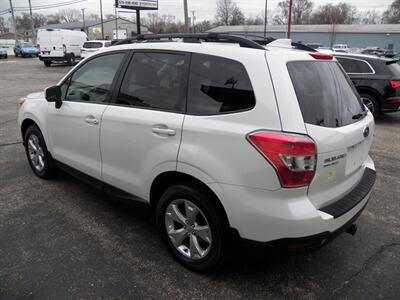 2016 Subaru Forester 2.5i Premium  AWD - Photo 3 - Mishawaka, IN 46545