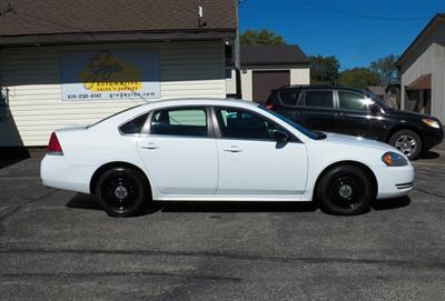 2011 Chevrolet Impala Police   - Photo 2 - Mishawaka, IN 46545