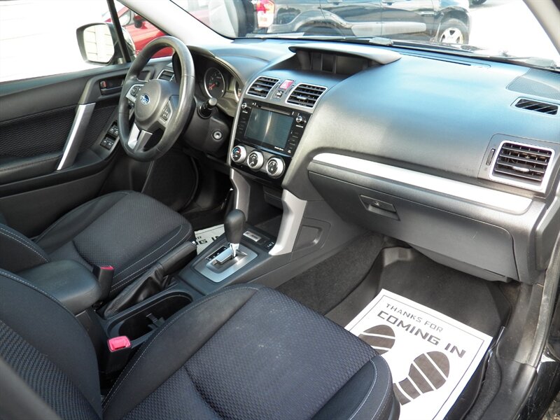 2018 Subaru Forester 2.5i Premium AWD - Photo 13 - Mishawaka, IN 46545