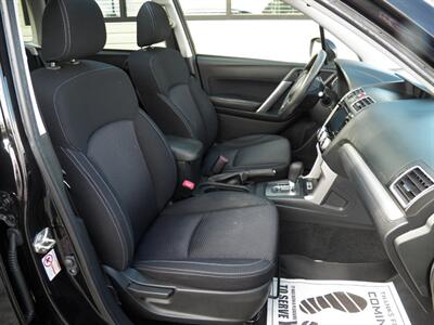 2018 Subaru Forester 2.5i Premium AWD - Photo 12 - Mishawaka, IN 46545