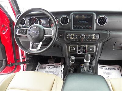 2018 Jeep Wrangler Unlimited Sahara  4x4 - Photo 13 - Mishawaka, IN 46545