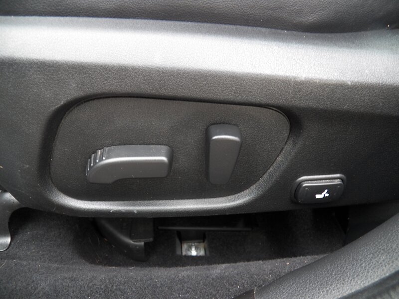 2017 Subaru Forester 2.5i Touring AWD - Photo 11 - Mishawaka, IN 46545