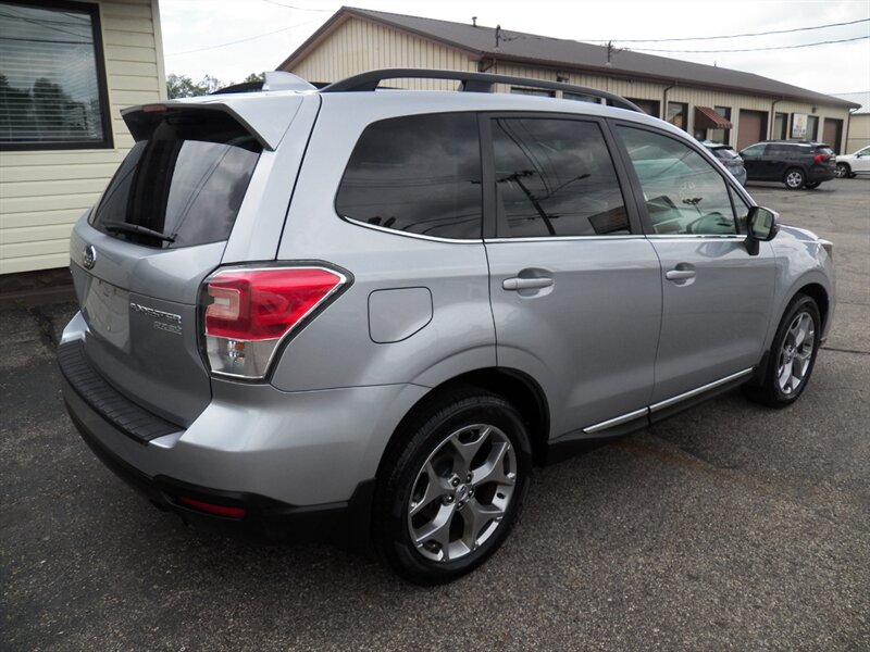 2017 Subaru Forester 2.5i Touring AWD - Photo 7 - Mishawaka, IN 46545