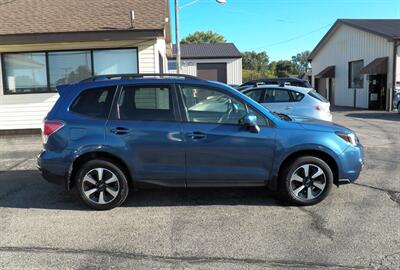 2018 Subaru Forester 2.5i Premium  AWD - Photo 2 - Mishawaka, IN 46545