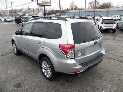 2011 Subaru Forester 2.5X Premium AWD - Photo 5 - Mishawaka, IN 46545