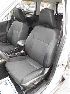 2011 Subaru Forester 2.5X Premium AWD - Photo 12 - Mishawaka, IN 46545