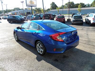 2018 Honda Civic LX   - Photo 5 - Mishawaka, IN 46545