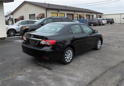 2012 Toyota Corolla LE   - Photo 3 - Mishawaka, IN 46545