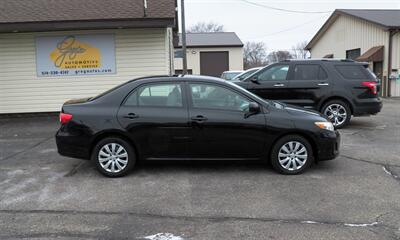 2012 Toyota Corolla LE   - Photo 2 - Mishawaka, IN 46545