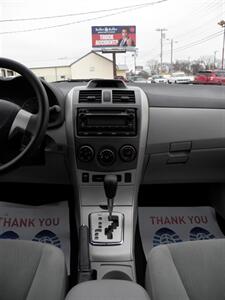 2012 Toyota Corolla LE   - Photo 17 - Mishawaka, IN 46545