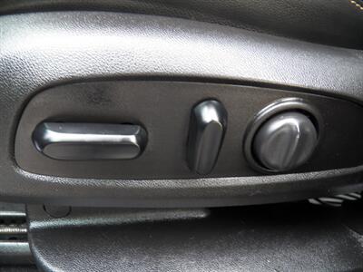 2019 Chevrolet Equinox Premier  AWD - Photo 9 - Mishawaka, IN 46545