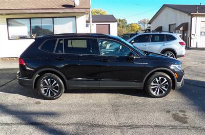 2022 Volkswagen Tiguan S 4Motion   - Photo 2 - Mishawaka, IN 46545