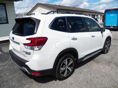 2019 Subaru Forester Touring  AWD - Photo 4 - Mishawaka, IN 46545