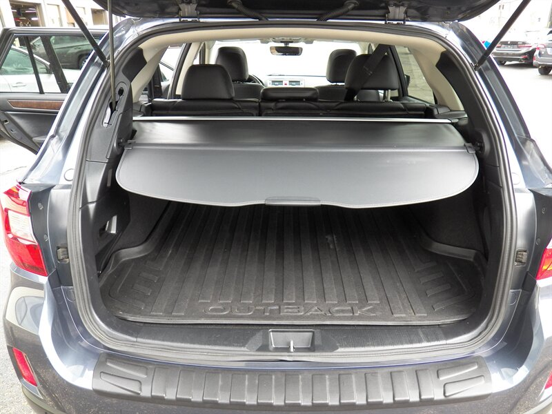 2017 Subaru Outback 2.5i Limited photo 9
