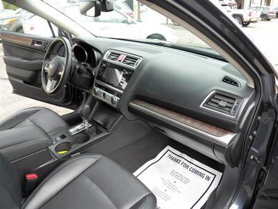 2017 Subaru Outback 2.5i Limited  AWD - Photo 14 - Mishawaka, IN 46545
