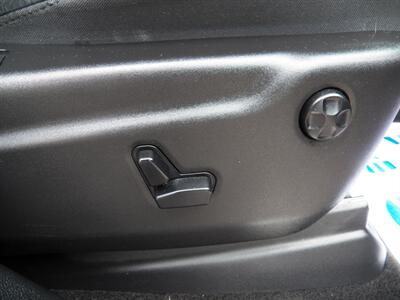 2015 Jeep Grand Cherokee Limited 4x4 - Photo 12 - Mishawaka, IN 46545