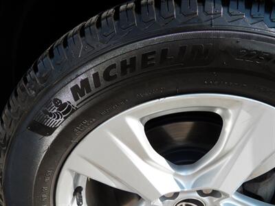 2021 Toyota RAV4 XLE  AWD - Photo 28 - Mishawaka, IN 46545