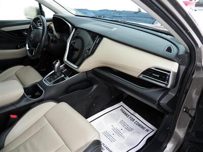 2021 Subaru Outback Limited  AWD - Photo 11 - Mishawaka, IN 46545