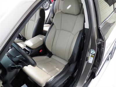 2021 Subaru Outback Limited  AWD - Photo 6 - Mishawaka, IN 46545