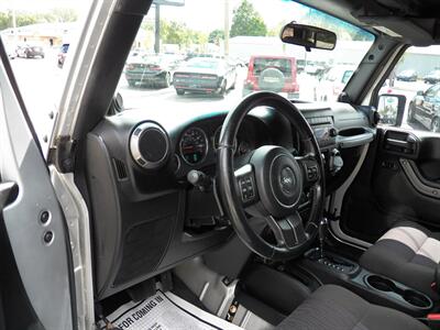 2011 Jeep Wrangler Unlimited Sport  4x4 - Photo 10 - Mishawaka, IN 46545