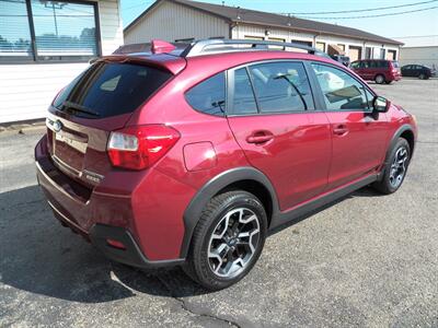 2017 Subaru Crosstrek 2.0i Premium  AWD - Photo 2 - Mishawaka, IN 46545