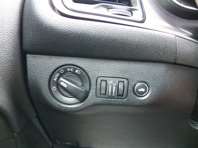 2016 Dodge Challenger SXT   - Photo 28 - Mishawaka, IN 46545