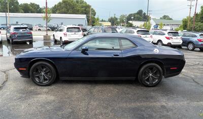 2016 Dodge Challenger SXT   - Photo 6 - Mishawaka, IN 46545