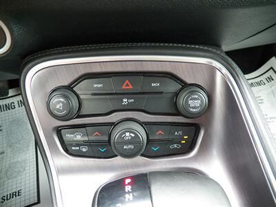 2016 Dodge Challenger SXT   - Photo 18 - Mishawaka, IN 46545