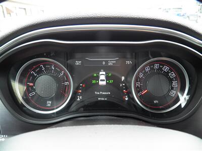 2016 Dodge Challenger SXT   - Photo 21 - Mishawaka, IN 46545