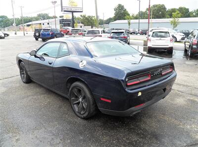 2016 Dodge Challenger SXT   - Photo 5 - Mishawaka, IN 46545