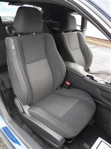 2016 Dodge Challenger SXT   - Photo 14 - Mishawaka, IN 46545