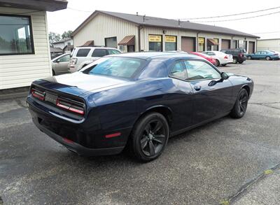 2016 Dodge Challenger SXT   - Photo 3 - Mishawaka, IN 46545