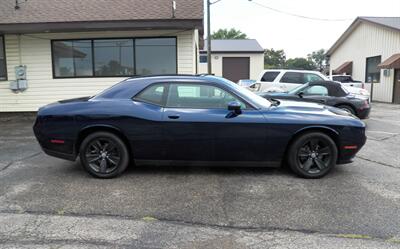 2016 Dodge Challenger SXT   - Photo 2 - Mishawaka, IN 46545