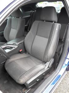 2016 Dodge Challenger SXT   - Photo 10 - Mishawaka, IN 46545